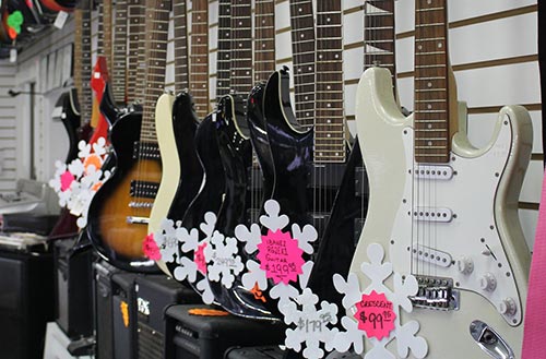 Guitars in Azusa Pawn, California