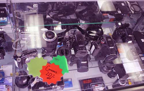 we buy, sell or pawn best Cameras and Lenses of various brands