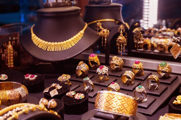 Pawn Shop VS Jewelry Store - Where Will You Find the Best Deal